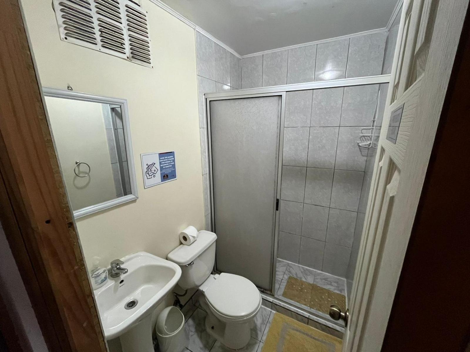 Hostal Balmaceda לה סרנה מראה חיצוני תמונה